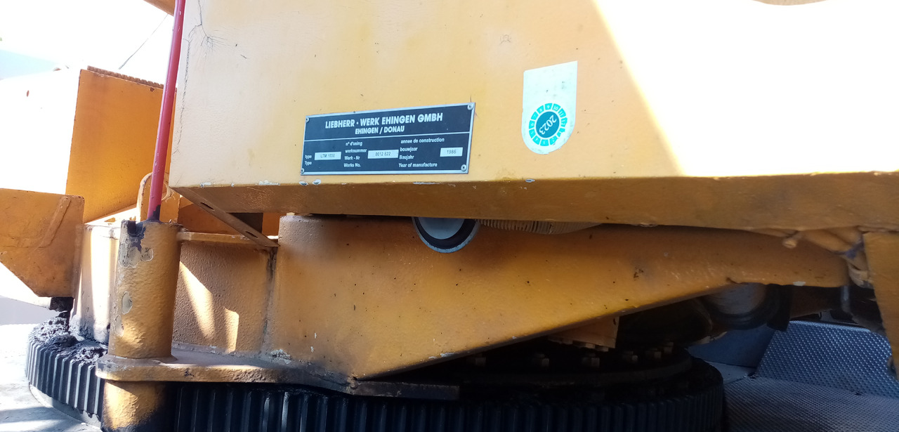 LIEBHERR LTM 1030 - Maquinaria de construcción: foto 2 LIEBHERR LTM 1030 - Maquinaria de construcción: foto 2