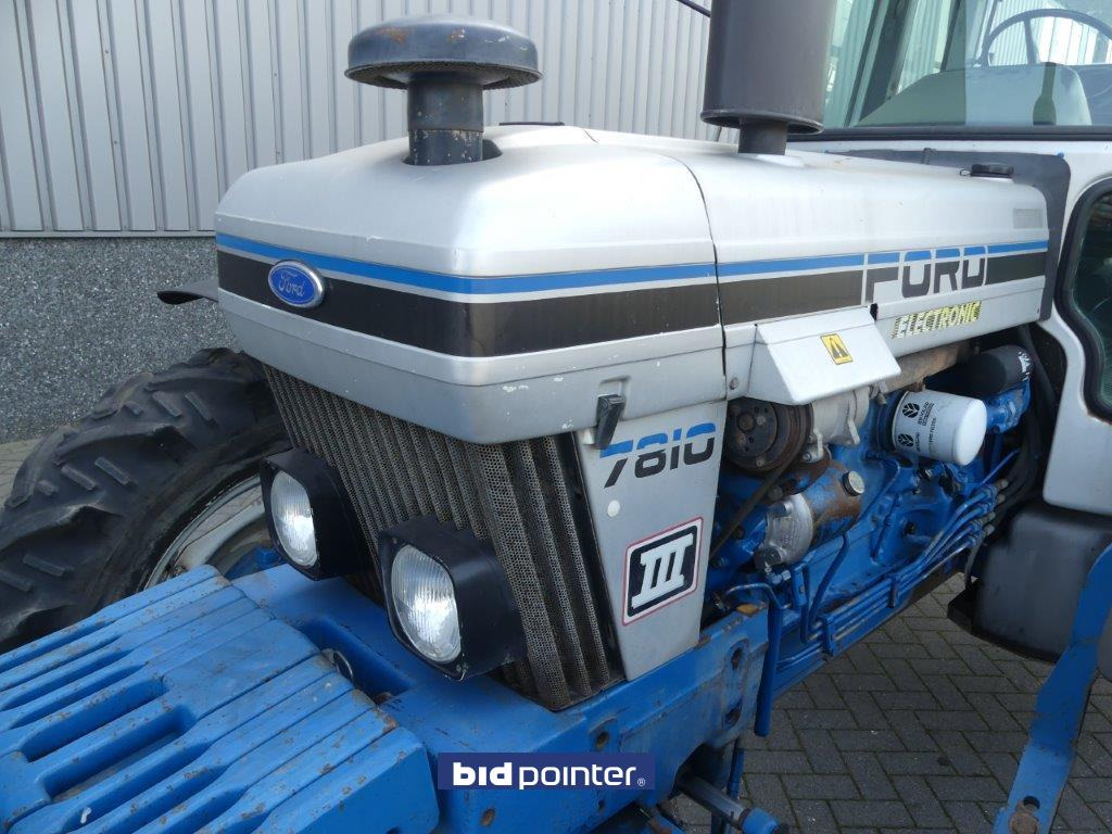 Tractor Ford 7810 Silver Jubilee: foto 12