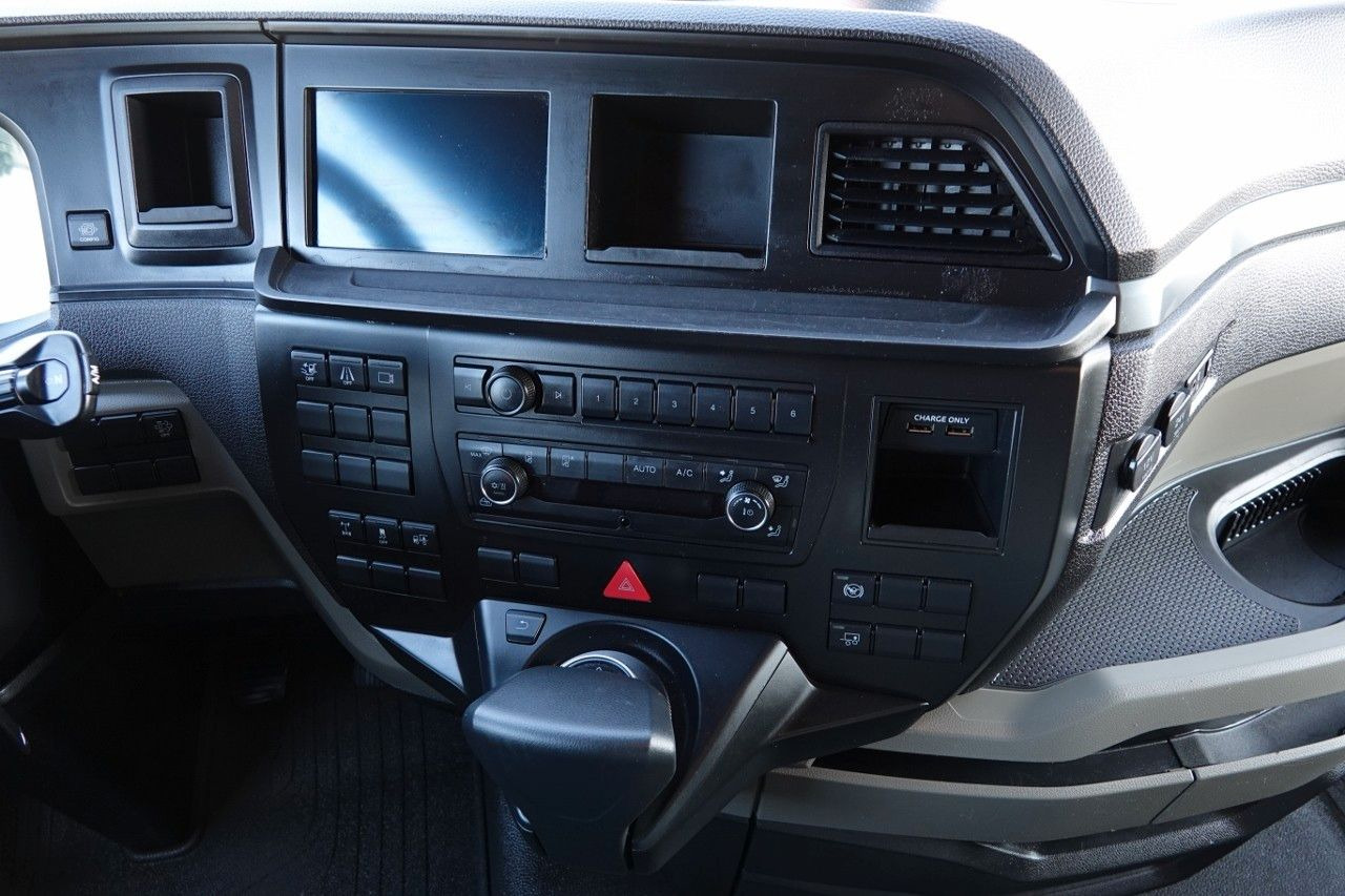 Cabeza tractora MAN TGX 18.470 / GM / RETARDER / NOWY MODEL / PO KO: foto 15 Cabeza tractora MAN TGX 18.470 / GM / RETARDER / NOWY MODEL / PO KO: foto 15