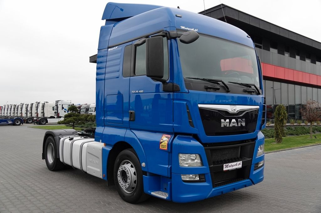 MAN TGX 18. 480 / MANUAL / XLX / 2015 ROK / 1400 L MAN TGX 18. 480 / MANUAL / XLX / 2015 ROK / 1400 L - Cabeza tractora: foto 3 MAN TGX 18. 480 / MANUAL / XLX / 2015 ROK / 1400 L MAN TGX 18. 480 / MANUAL / XLX / 2015 ROK / 1400 L - Cabeza tractora: foto 3