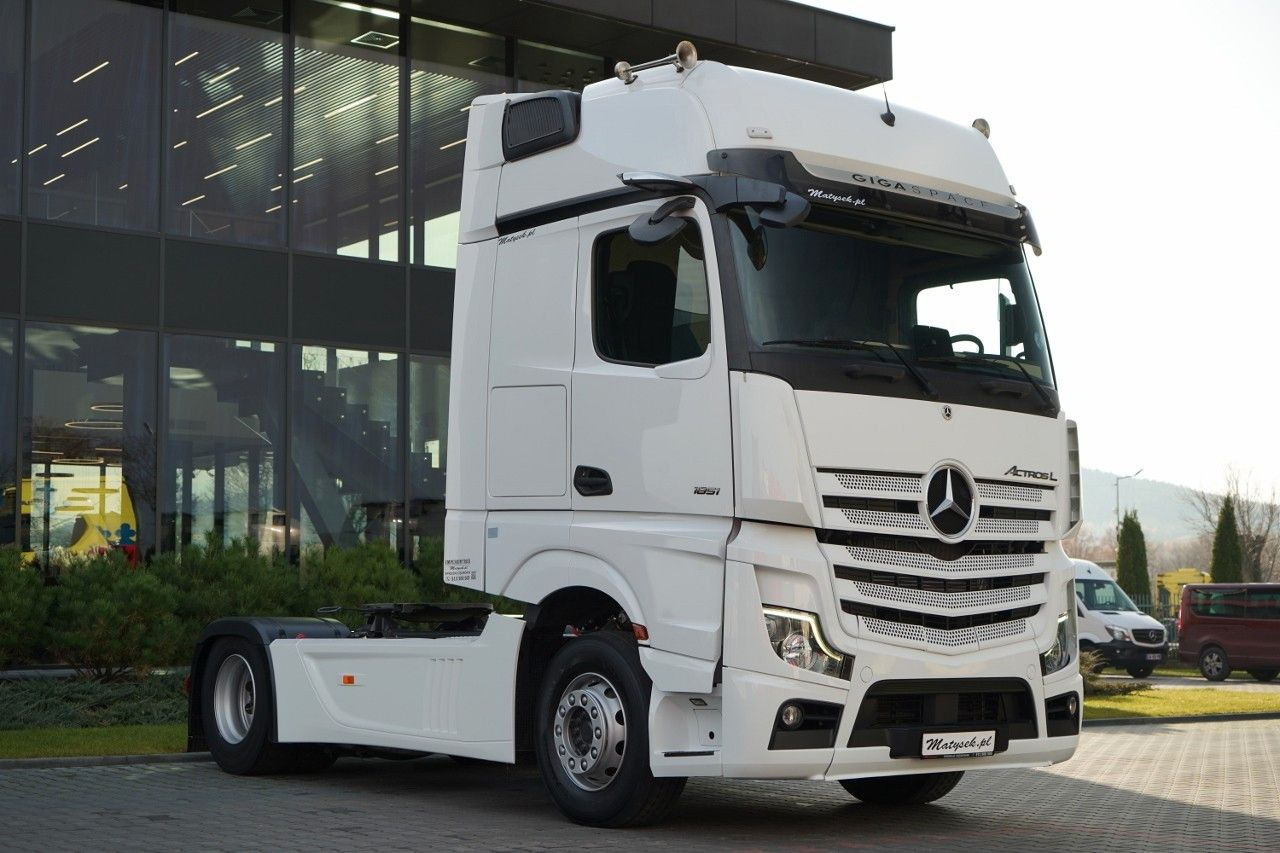 Mercedes-Benz ACTROS L 1851 / GIGA SPACE / RETARDER / 2022 R - Cabeza tractora: foto 5 Mercedes-Benz ACTROS L 1851 / GIGA SPACE / RETARDER / 2022 R - Cabeza tractora: foto 5