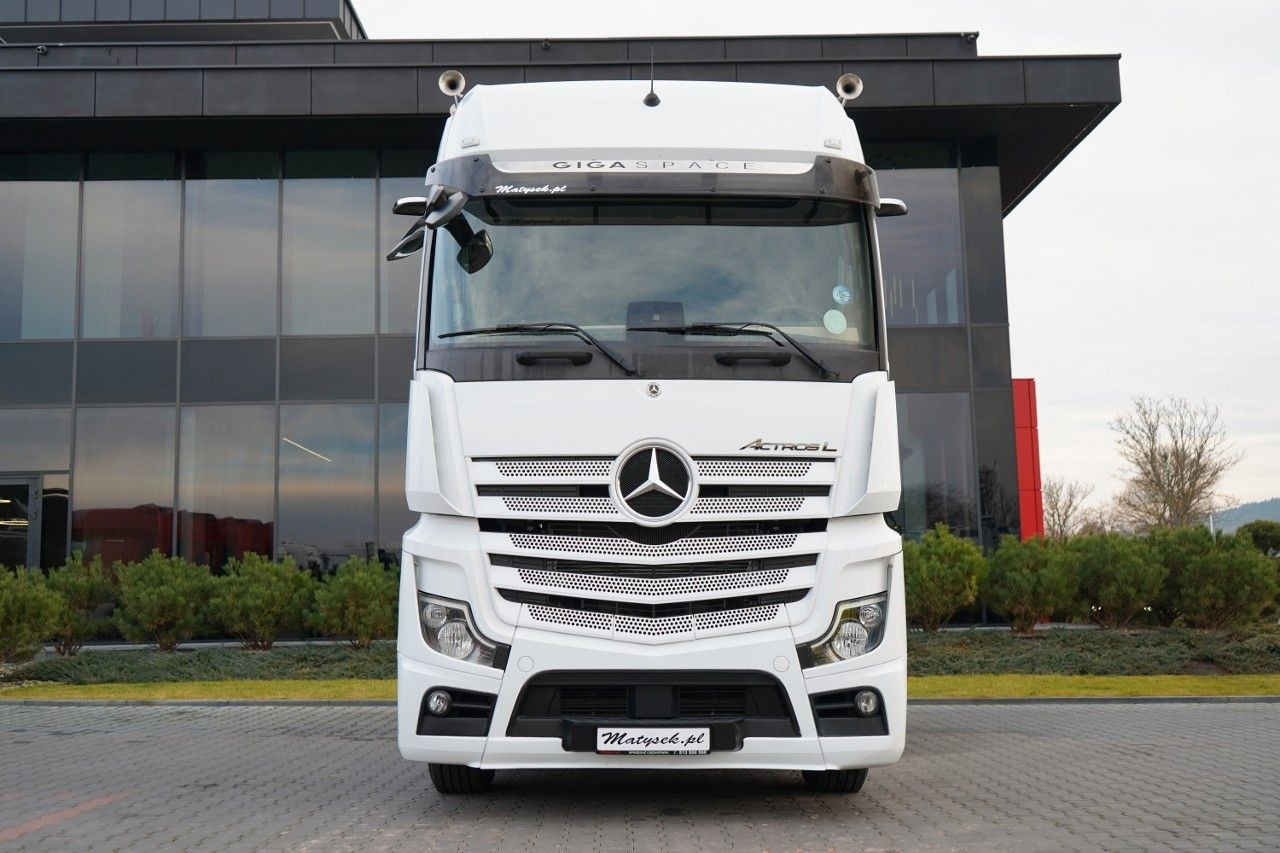 Mercedes-Benz ACTROS L 1851 / GIGA SPACE / RETARDER / 2022 R - Cabeza tractora: foto 3 Mercedes-Benz ACTROS L 1851 / GIGA SPACE / RETARDER / 2022 R - Cabeza tractora: foto 3