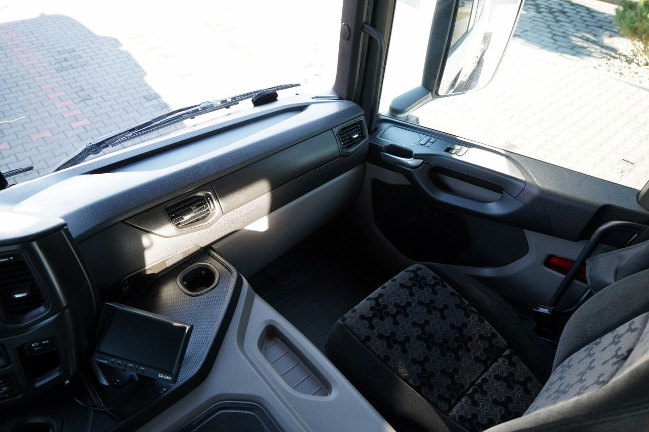 Cabeza tractora Scania P 450 / RETARDER / HYDRAULIKA / NISKA KABINA: foto 31