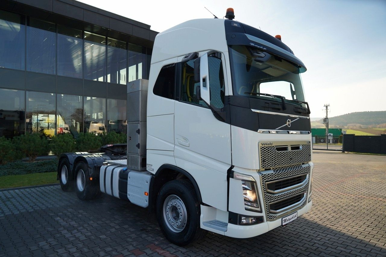 Volvo FH 16 / 660 / 6x4 / DMC: 180.000 KG !! / RETARDE - Cabeza tractora: foto 2 Volvo FH 16 / 660 / 6x4 / DMC: 180.000 KG !! / RETARDE - Cabeza tractora: foto 2