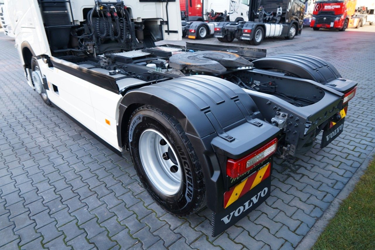 Arrendamiento de Volvo FH 500 AERO / 2025 ROK / I-SAVE / XXL / GWARANC Volvo FH 500 AERO / 2025 ROK / I-SAVE / XXL / GWARANC: foto 14 Arrendamiento de Volvo FH 500 AERO / 2025 ROK / I-SAVE / XXL / GWARANC Volvo FH 500 AERO / 2025 ROK / I-SAVE / XXL / GWARANC: foto 14