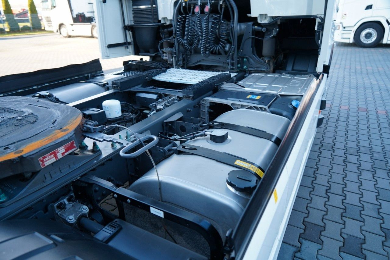 Arrendamiento de Volvo FH 500 AERO / 2025 ROK / I-SAVE / XXL / GWARANC Volvo FH 500 AERO / 2025 ROK / I-SAVE / XXL / GWARANC: foto 16 Arrendamiento de Volvo FH 500 AERO / 2025 ROK / I-SAVE / XXL / GWARANC Volvo FH 500 AERO / 2025 ROK / I-SAVE / XXL / GWARANC: foto 16