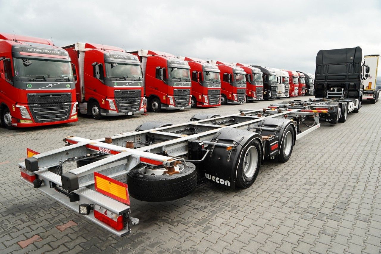 DAF XF 480 / BDF / 6X2 / ZESTAW TANDEM / SSC / I-PA - Camión portacontenedore/ Intercambiable: foto 4 DAF XF 480 / BDF / 6X2 / ZESTAW TANDEM / SSC / I-PA - Camión portacontenedore/ Intercambiable: foto 4