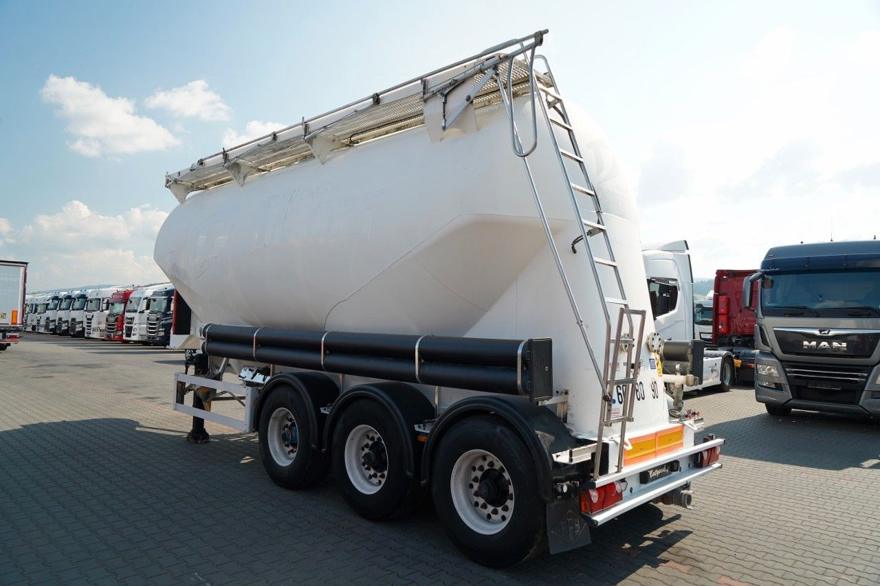 Feldbinder / CEMENTONACZEPA / 3 KOMORY / 36 000 - Semirremolque silo: foto 5 Feldbinder / CEMENTONACZEPA / 3 KOMORY / 36 000 - Semirremolque silo: foto 5