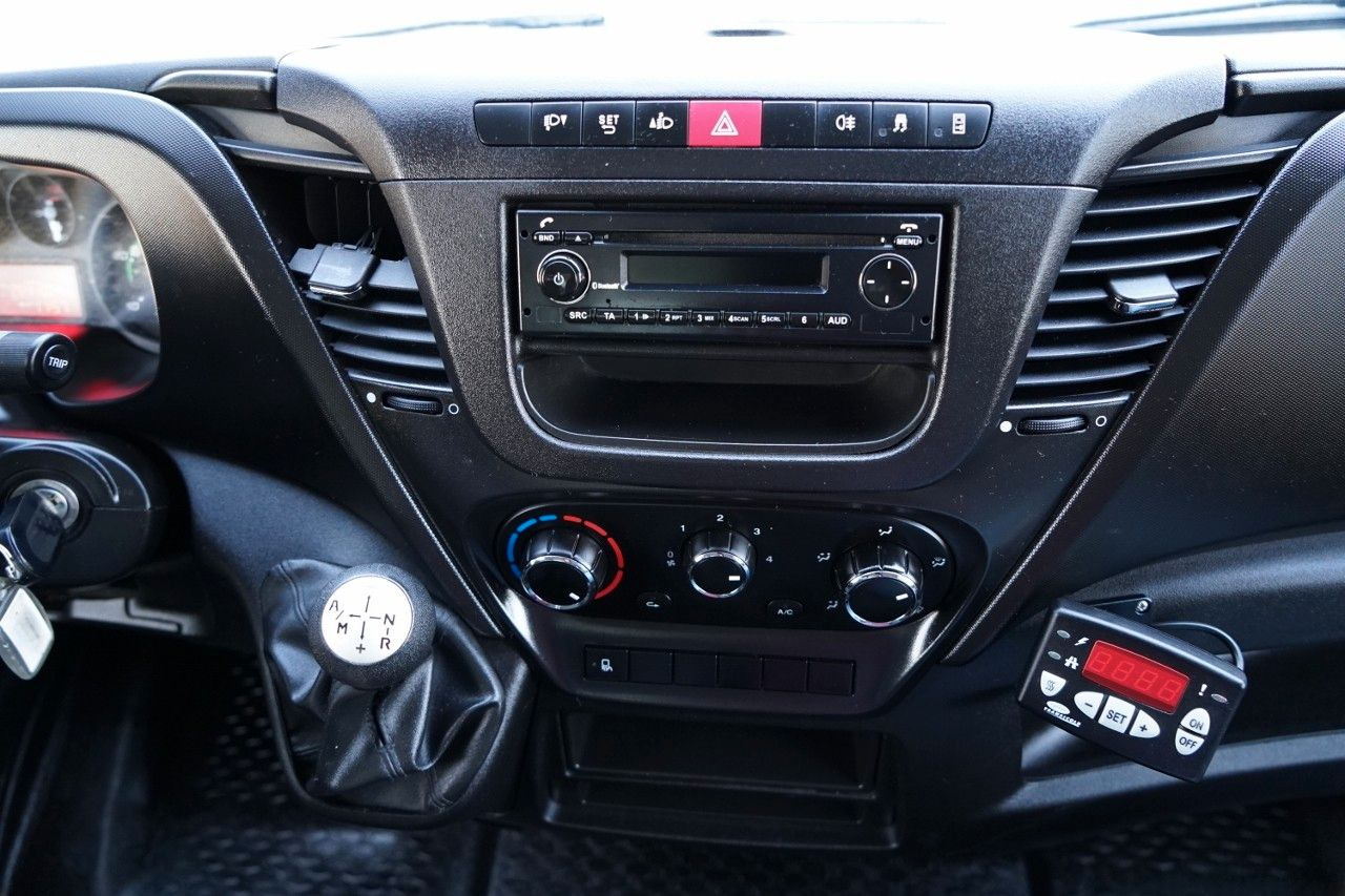 Furgoneta frigorifica Iveco DAILY 35-130 / CHŁODNIA / AGREGAT CARRIER PULSOR: foto 32 Furgoneta frigorifica Iveco DAILY 35-130 / CHŁODNIA / AGREGAT CARRIER PULSOR: foto 32