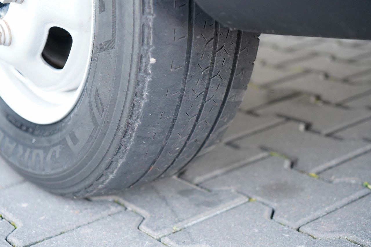 Furgoneta basculante, Furgoneta combi Iveco DAILY 35-150 / BRYGADOWKA / WYWROTKA 2.4 M / BL: foto 13 Furgoneta basculante, Furgoneta combi Iveco DAILY 35-150 / BRYGADOWKA / WYWROTKA 2.4 M / BL: foto 13