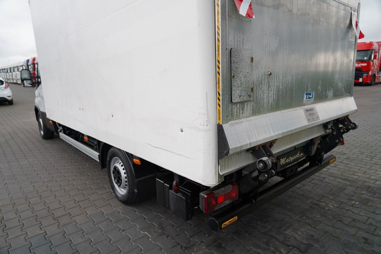 Furgoneta frigorifica Iveco DAILY 35-NP / CNG / KONTENER / MANUAL / WINDA P: foto 12