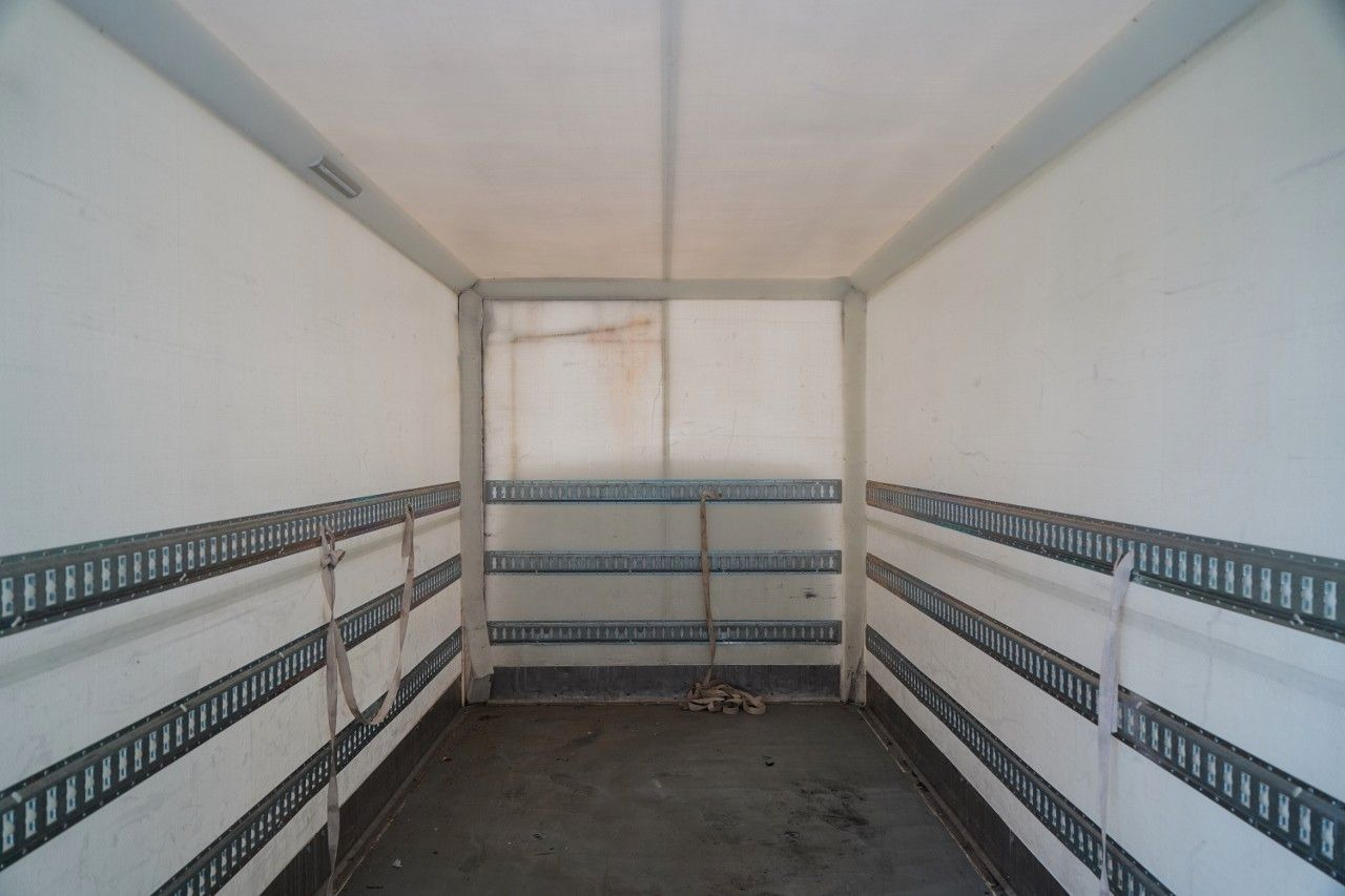 Furgoneta frigorifica Iveco DAILY 35-NP / CNG / KONTENER / MANUAL / WINDA P: foto 24