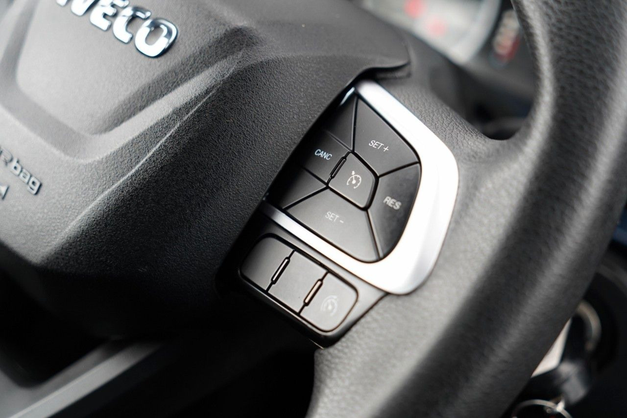 Furgoneta frigorifica Iveco DAILY 35-NP / CNG / KONTENER / MANUAL / WINDA P: foto 35