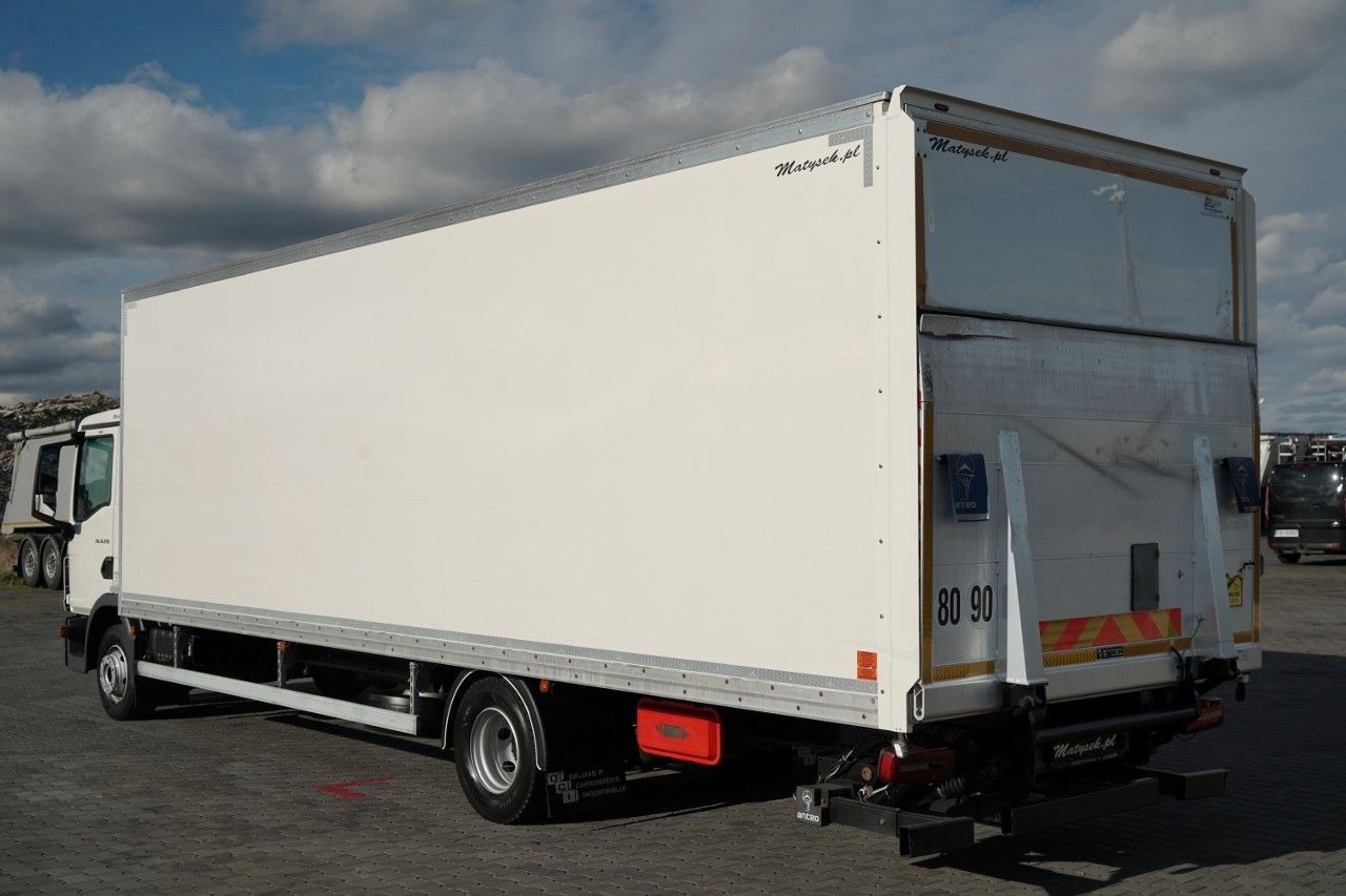 MAN TGL 12.250 / SOLÓWKA / KONTENER 8 M / WINDA / BO - Camión caja cerrada: foto 3 MAN TGL 12.250 / SOLÓWKA / KONTENER 8 M / WINDA / BO - Camión caja cerrada: foto 3