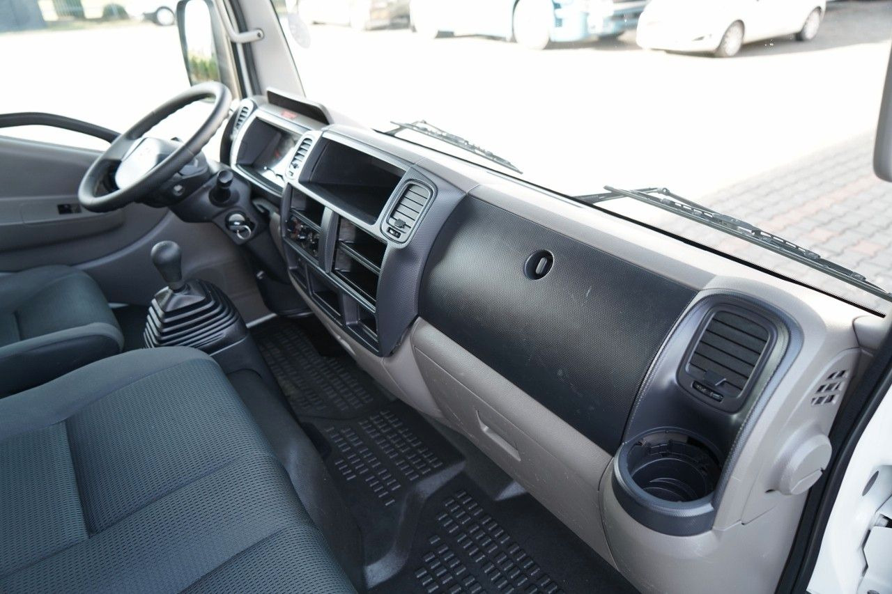 Camión con plataforma elevadora Nissan CABSTAR / ZWYŻKA 16,3 METRÓW / BLIŹNIAK / UDŹWIG: foto 43 Camión con plataforma elevadora Nissan CABSTAR / ZWYŻKA 16,3 METRÓW / BLIŹNIAK / UDŹWIG: foto 43