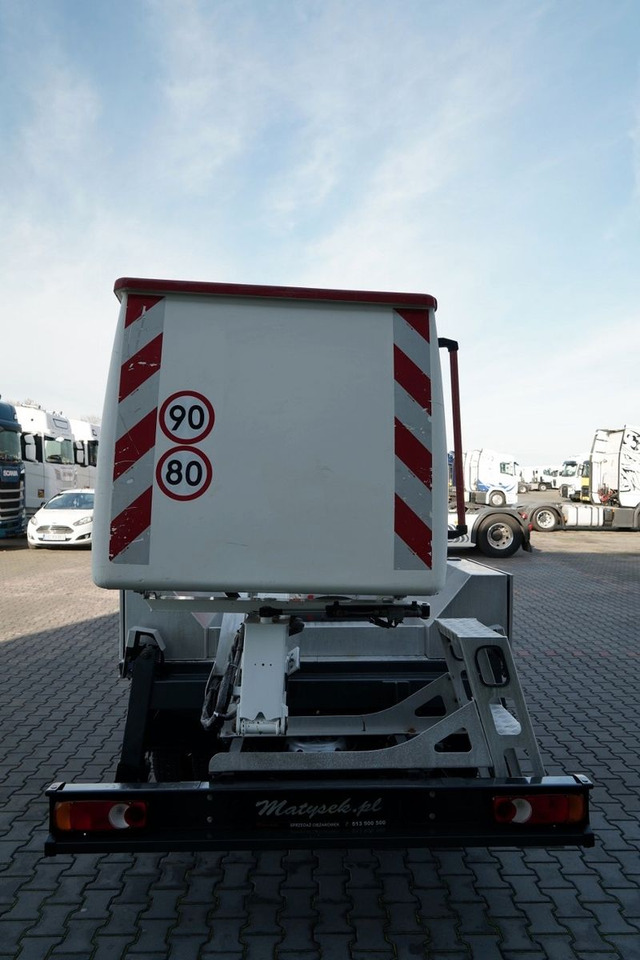 Camión con plataforma elevadora Nissan CABSTAR / ZWYŻKA 16,3 METRÓW / BLIŹNIAK / UDŹWIG: foto 20 Camión con plataforma elevadora Nissan CABSTAR / ZWYŻKA 16,3 METRÓW / BLIŹNIAK / UDŹWIG: foto 20