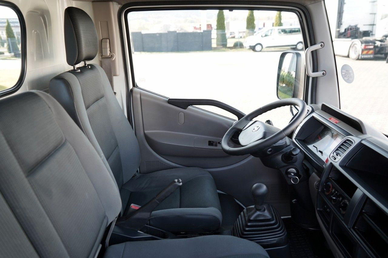 Camión con plataforma elevadora Nissan CABSTAR / ZWYŻKA 16,3 METRÓW / BLIŹNIAK / UDŹWIG: foto 35 Camión con plataforma elevadora Nissan CABSTAR / ZWYŻKA 16,3 METRÓW / BLIŹNIAK / UDŹWIG: foto 35