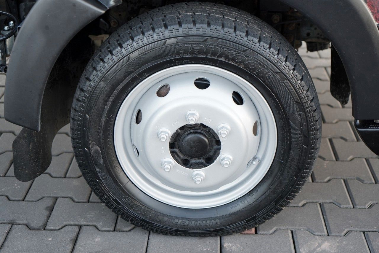 Camión con plataforma elevadora Nissan CABSTAR / ZWYŻKA 16,3 METRÓW / BLIŹNIAK / UDŹWIG: foto 29 Camión con plataforma elevadora Nissan CABSTAR / ZWYŻKA 16,3 METRÓW / BLIŹNIAK / UDŹWIG: foto 29