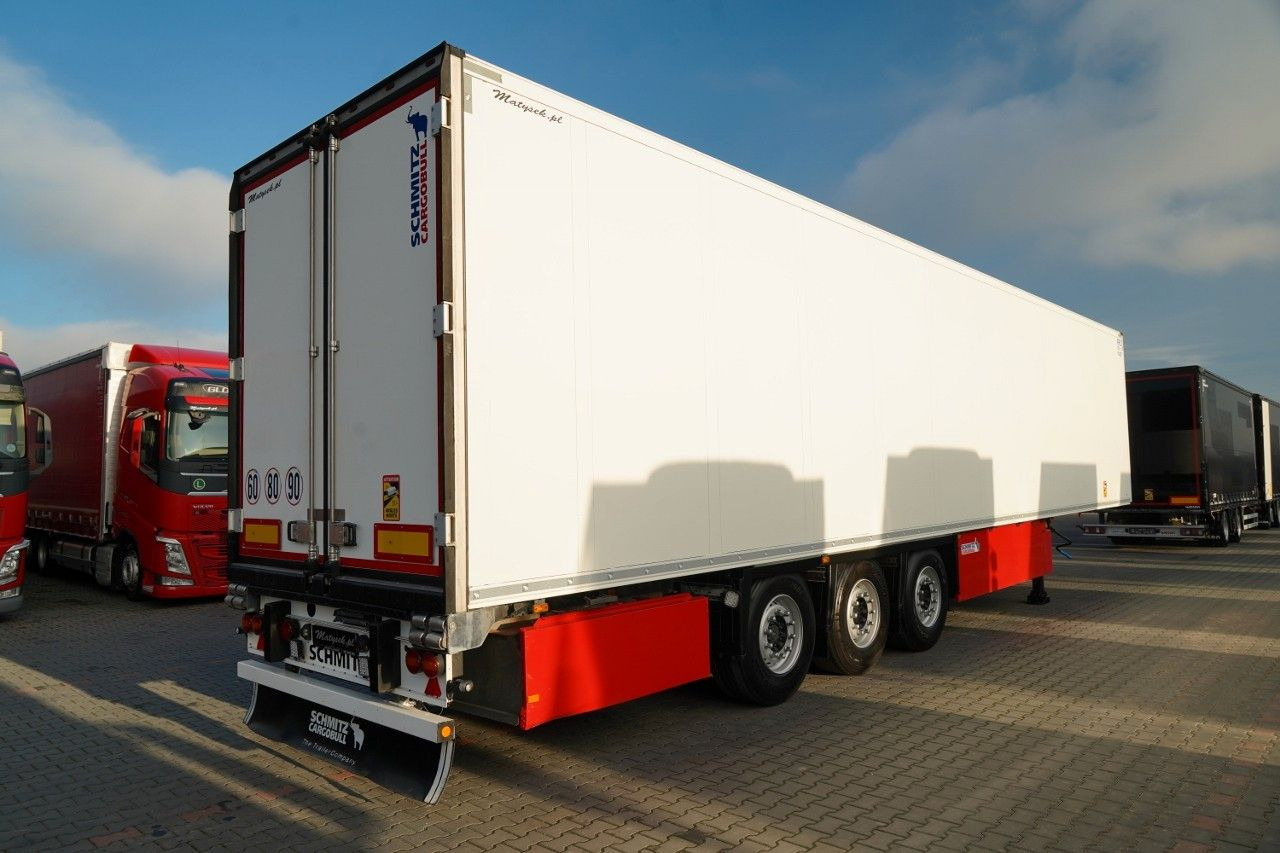 Schmitz Cargobull CHŁODNIA / CARRIER VECTOR 1550 / 2x OŚ PODNOSZO - Semirremolque frigorífico: foto 5 Schmitz Cargobull CHŁODNIA / CARRIER VECTOR 1550 / 2x OŚ PODNOSZO - Semirremolque frigorífico: foto 5