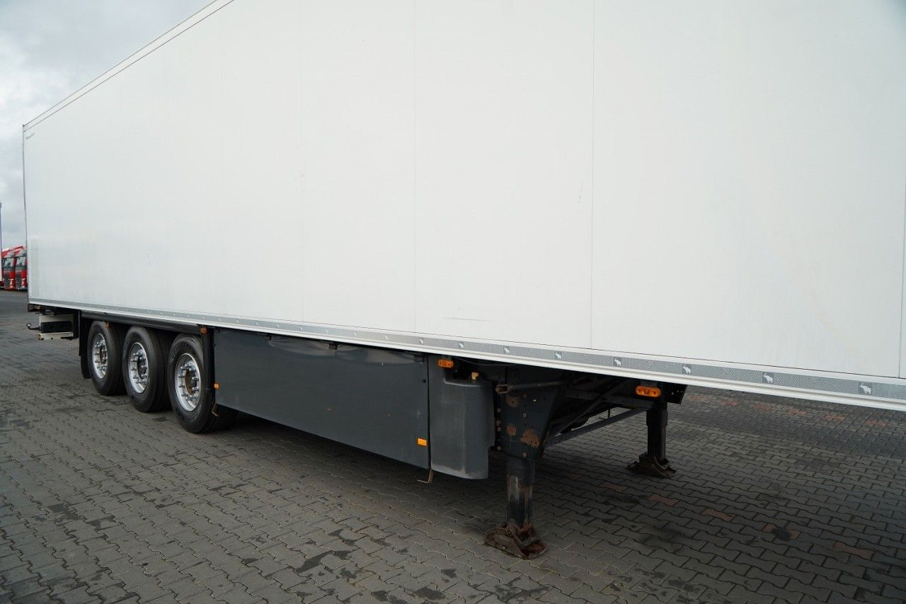 Schmitz Cargobull CHŁODNIA / THERMO KING SLX 300 / HAKÓWKA / HAKOW - Semirremolque frigorífico: foto 5 Schmitz Cargobull CHŁODNIA / THERMO KING SLX 300 / HAKÓWKA / HAKOW - Semirremolque frigorífico: foto 5