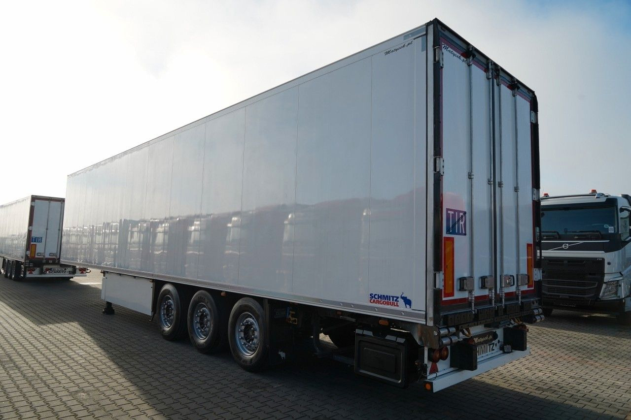 Schmitz Cargobull / CHŁODNIA / THERMO KING SLX 300 / HAKÓWKA / OŚ - Semirremolque frigorífico: foto 3 Schmitz Cargobull / CHŁODNIA / THERMO KING SLX 300 / HAKÓWKA / OŚ - Semirremolque frigorífico: foto 3