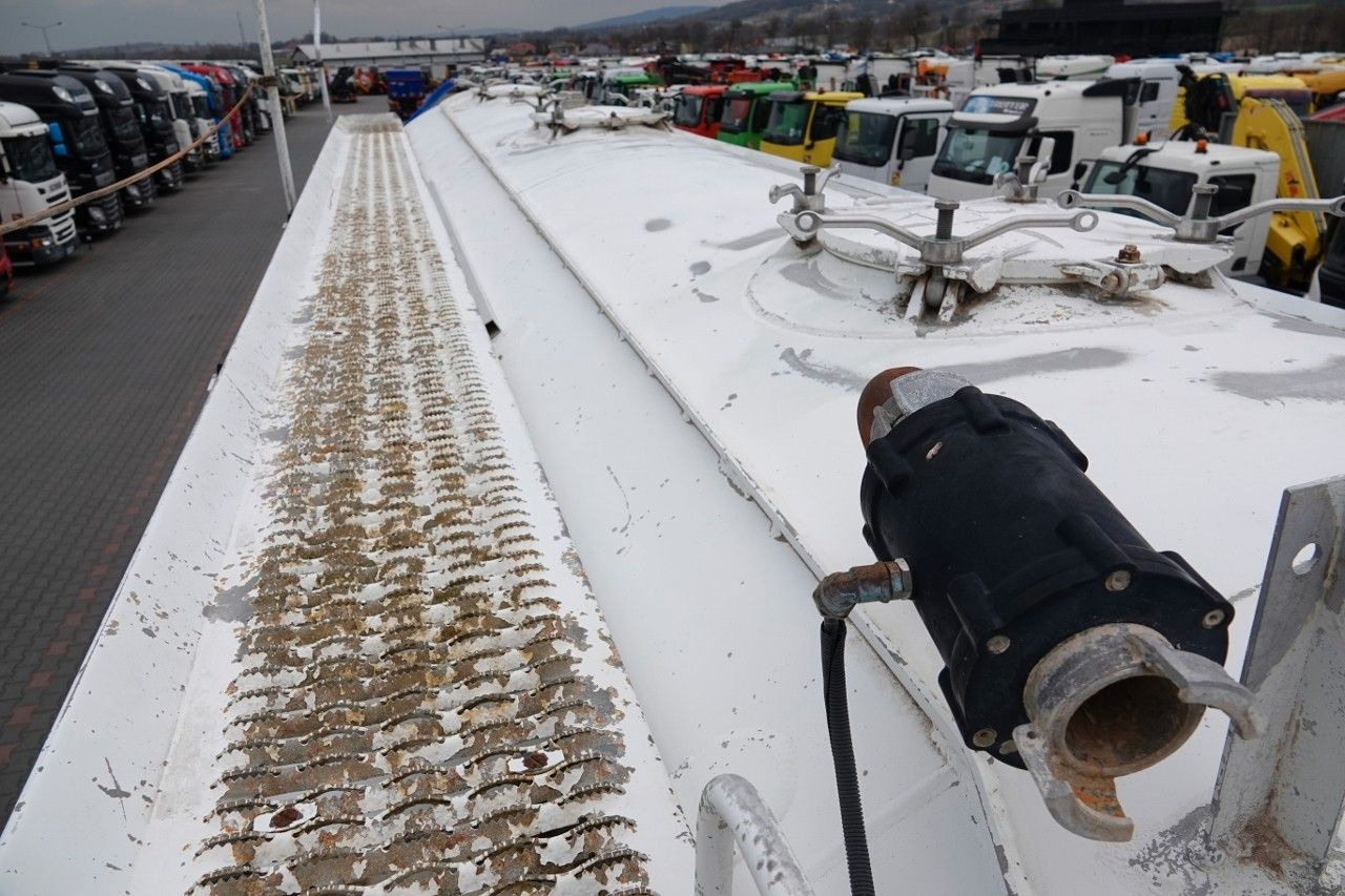 Semirremolque silo Spitzer CEMENTONACZEPA / 37 000 L / SILOS / 3 KOMORY / O: foto 10