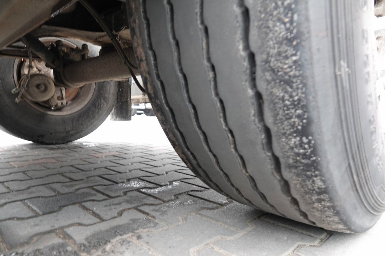 Semirremolque silo Spitzer CEMENTONACZEPA / 37 000 L / SILOS / 3 KOMORY / O: foto 15