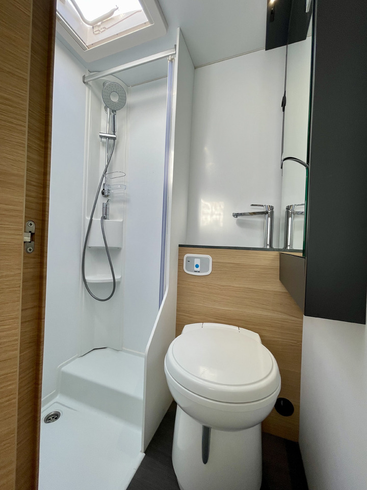 Autocaravana capuchina ADRIA: foto 16 Autocaravana capuchina ADRIA: foto 16