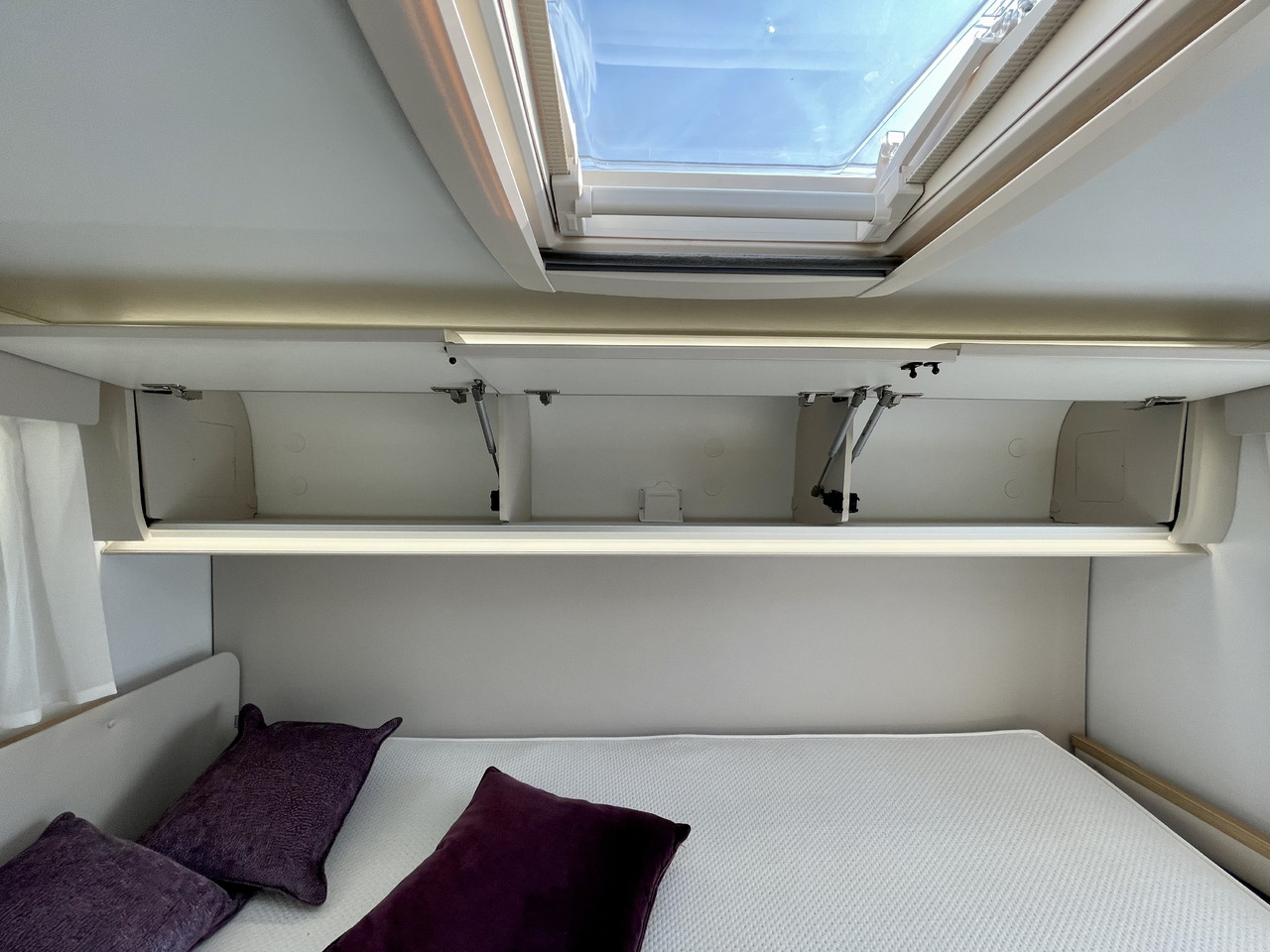 Autocaravana capuchina ADRIA: foto 13 Autocaravana capuchina ADRIA: foto 13