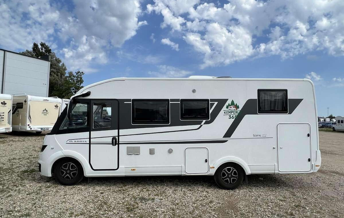 Adria Sonic Plus 700SL - Autocaravana: foto 5 Adria Sonic Plus 700SL - Autocaravana: foto 5
