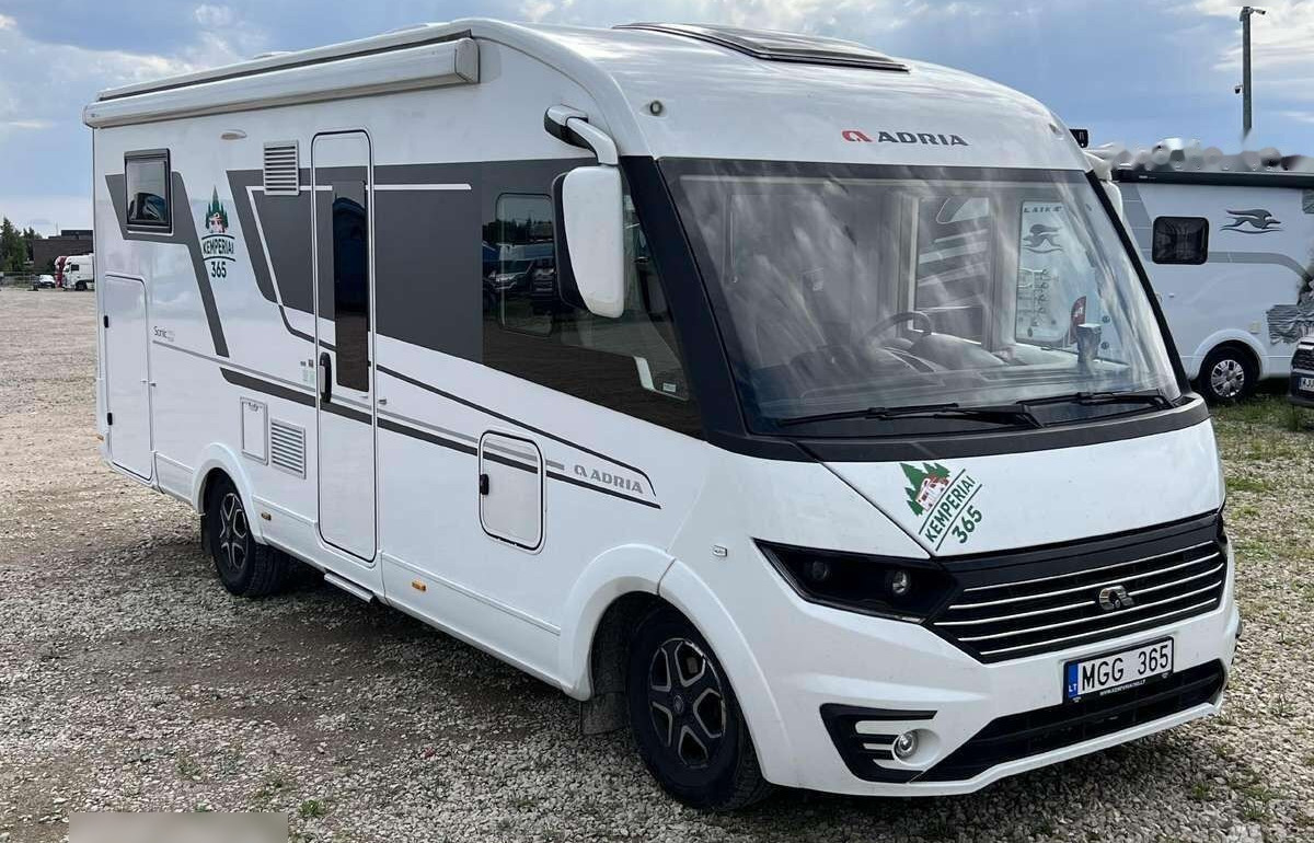 Adria Sonic Plus 700SL - Autocaravana: foto 3 Adria Sonic Plus 700SL - Autocaravana: foto 3