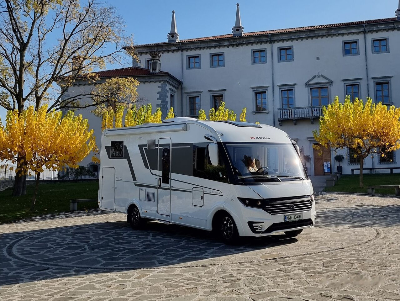 Adria Sonic Plus 700SL - Autocaravana: foto 1 Adria Sonic Plus 700SL - Autocaravana: foto 1