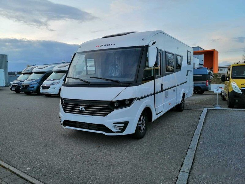 Adria Sonic Plus 700SL - Autocaravana: foto 2 Adria Sonic Plus 700SL - Autocaravana: foto 2
