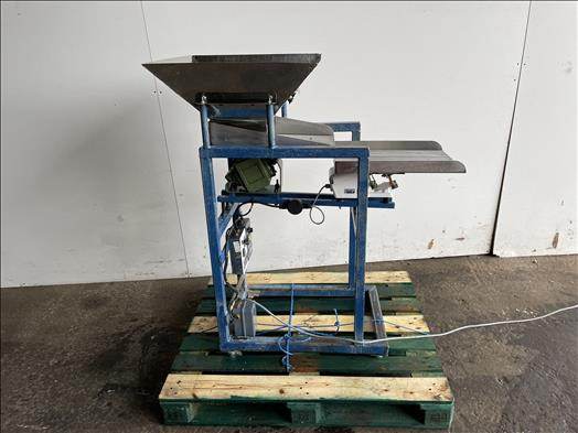 NNP Vibratory conveyor - Transportador: foto 1 NNP Vibratory conveyor - Transportador: foto 1