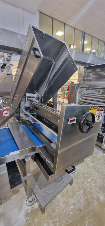 Rondo Laminazione pastry sheeting line - Maquinaria de panadería: foto 4 Rondo Laminazione pastry sheeting line - Maquinaria de panadería: foto 4