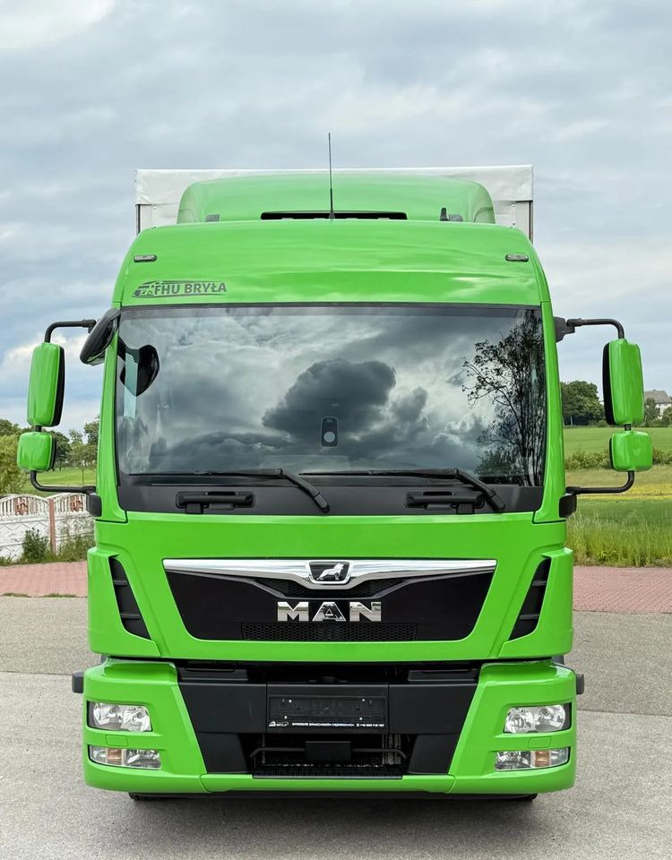 MAN TGL12.250/E6/20PALET/10.2018/SERWISOWANY/NISKI PRZEBIEG/WINDA/FIRANKA//JAK NOWY/SERWISOWANY - Camión lona: foto 3 MAN TGL12.250/E6/20PALET/10.2018/SERWISOWANY/NISKI PRZEBIEG/WINDA/FIRANKA//JAK NOWY/SERWISOWANY - Camión lona: foto 3