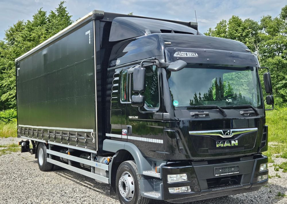 MAN TGM 15.290 / FIRANKA / 2019R / SPROWADZONY/ 7500 ŁADOWNOŚĆ / 18 PALET / E6 / JAK NOWY / WINDA / - Camión lona: foto 2 MAN TGM 15.290 / FIRANKA / 2019R / SPROWADZONY/ 7500 ŁADOWNOŚĆ / 18 PALET / E6 / JAK NOWY / WINDA / - Camión lona: foto 2