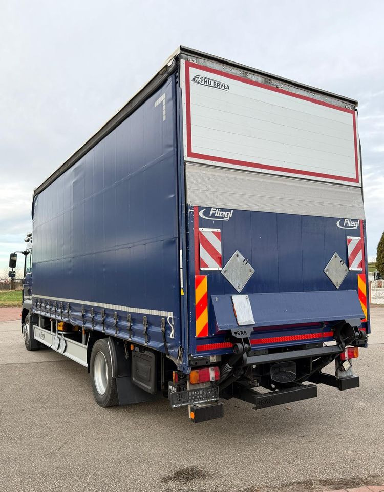 MAN TGM 18.340 / FIRANKA / LIFT / SPROWADZONY / KLIMA POSTOJOWA / 2017 / 9700 ŁADOWNOŚĆ / AUTOMAT / 18 PALET / E6 / WINDA / - Camión lona: foto 4 MAN TGM 18.340 / FIRANKA / LIFT / SPROWADZONY / KLIMA POSTOJOWA / 2017 / 9700 ŁADOWNOŚĆ / AUTOMAT / 18 PALET / E6 / WINDA / - Camión lona: foto 4