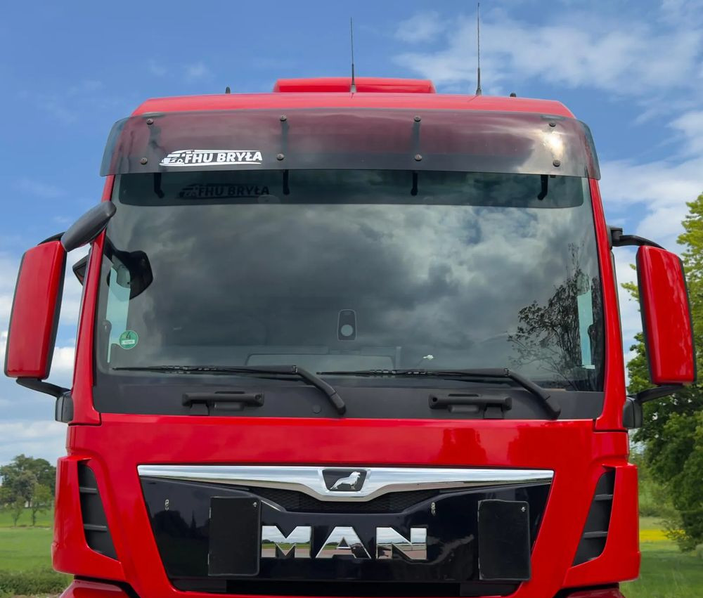 MAN TGX 26.500 / LIFT / 6X2 / KLIMA POSTOJOWA / 18PALET / E6 / FIRANKA / 18 TON ŁADOWNOŚĆ / WINDA / NISKI PRZEBIEG / JEDEN WŁAŚCICIEL / PODWIESZANA OŚ - Camión lona: foto 4 MAN TGX 26.500 / LIFT / 6X2 / KLIMA POSTOJOWA / 18PALET / E6 / FIRANKA / 18 TON ŁADOWNOŚĆ / WINDA / NISKI PRZEBIEG / JEDEN WŁAŚCICIEL / PODWIESZANA OŚ - Camión lona: foto 4