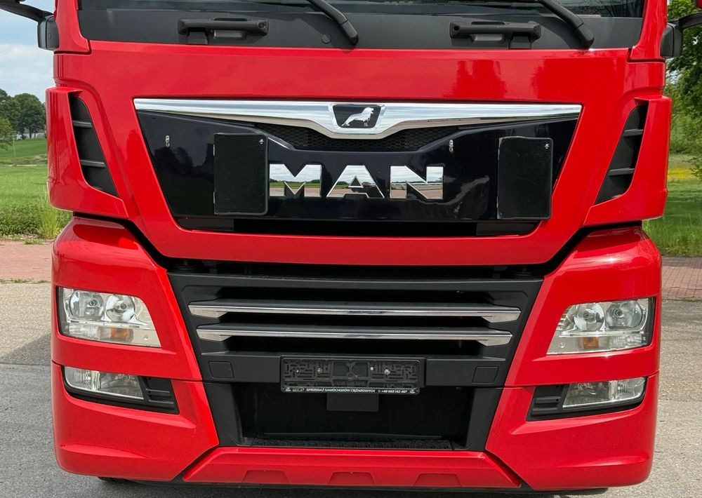 MAN TGX 26.500 / LIFT / 6X2 / KLIMA POSTOJOWA / 18PALET / E6 / FIRANKA / 18 TON ŁADOWNOŚĆ / WINDA / NISKI PRZEBIEG / JEDEN WŁAŚCICIEL / PODWIESZANA OŚ - Camión lona: foto 3 MAN TGX 26.500 / LIFT / 6X2 / KLIMA POSTOJOWA / 18PALET / E6 / FIRANKA / 18 TON ŁADOWNOŚĆ / WINDA / NISKI PRZEBIEG / JEDEN WŁAŚCICIEL / PODWIESZANA OŚ - Camión lona: foto 3