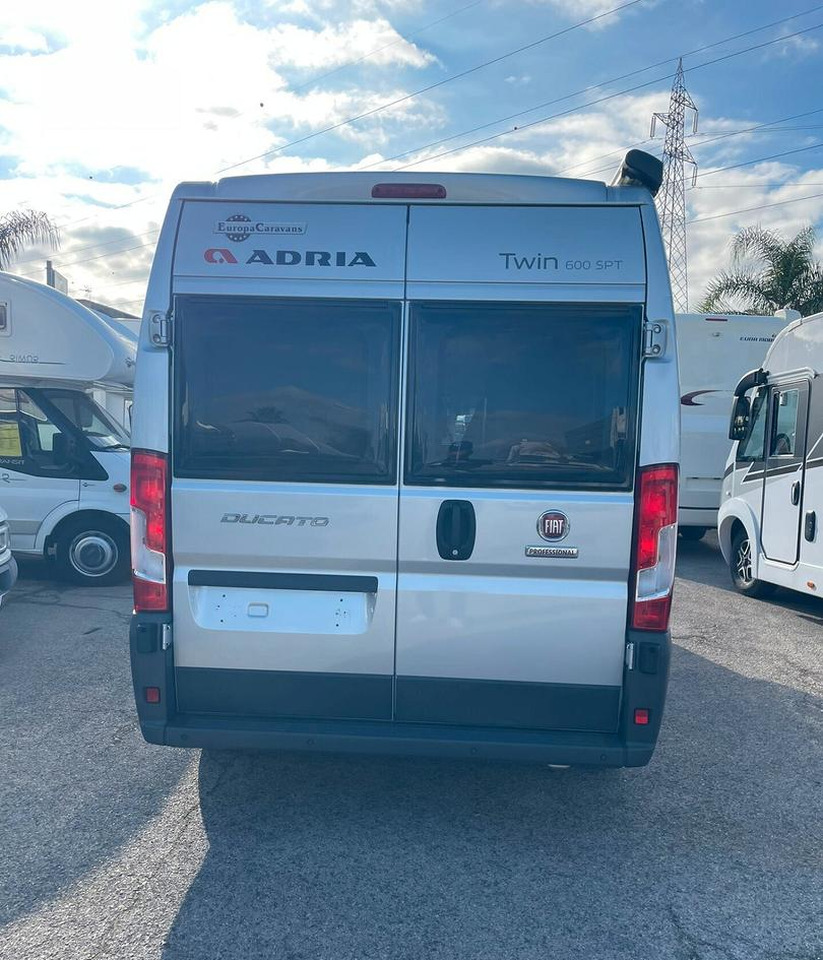 Adria TWIN 600 SPT - Autocaravana: foto 4 Adria TWIN 600 SPT - Autocaravana: foto 4