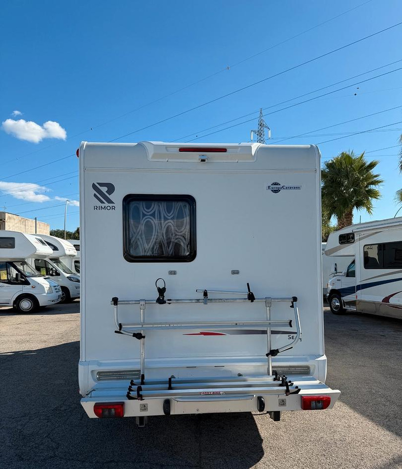 Rimor SEAL 3 - Autocaravana capuchina: foto 5 Rimor SEAL 3 - Autocaravana capuchina: foto 5
