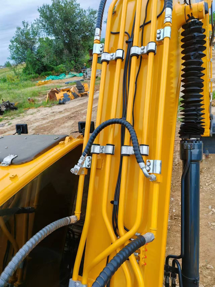 Hyundai Hyundai 220 LC-9 S - Excavadora de cadenas: foto 3 Hyundai Hyundai 220 LC-9 S - Excavadora de cadenas: foto 3