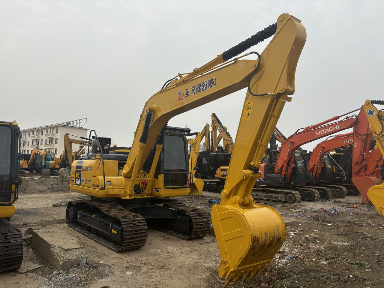 KOMATSU PC160 - Excavadora de cadenas: foto 3 KOMATSU PC160 - Excavadora de cadenas: foto 3