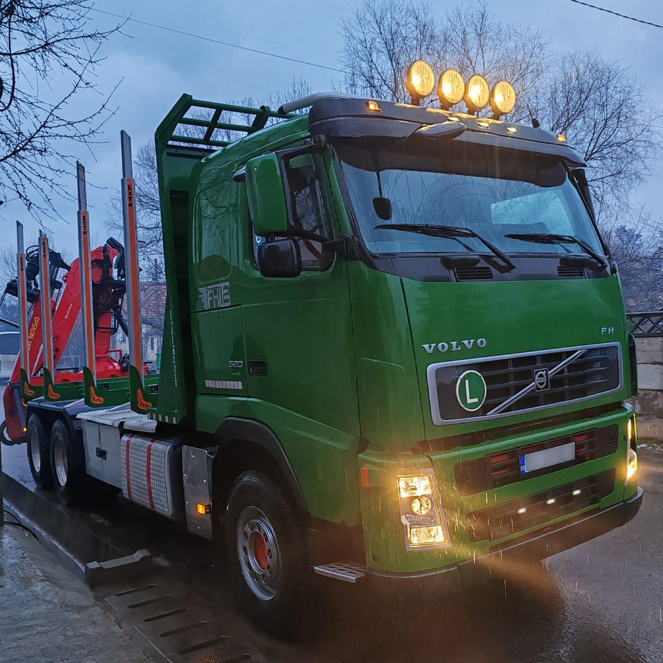 VOLVO FH12 - Camión forestal, Camión grúa: foto 1 VOLVO FH12 - Camión forestal, Camión grúa: foto 1