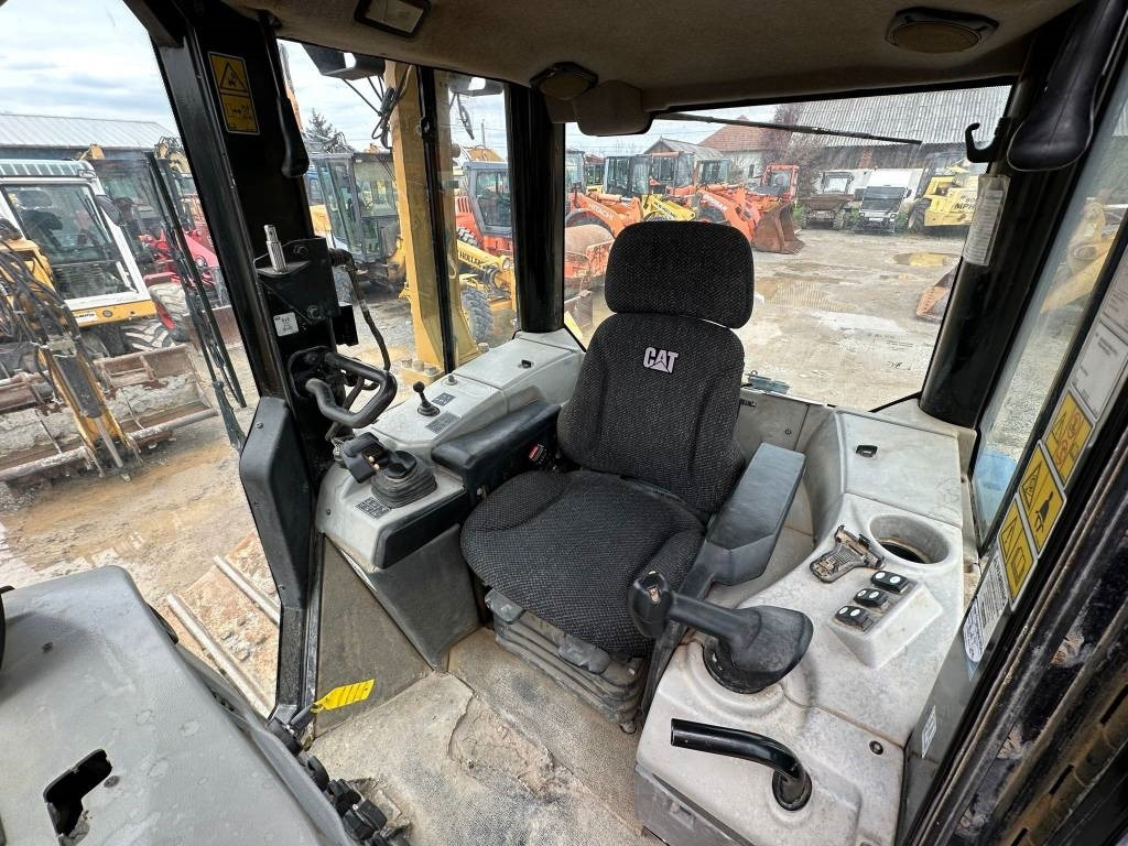 Arrendamiento de CAT D 6 N LGP  CAT D 6 N LGP: foto 13