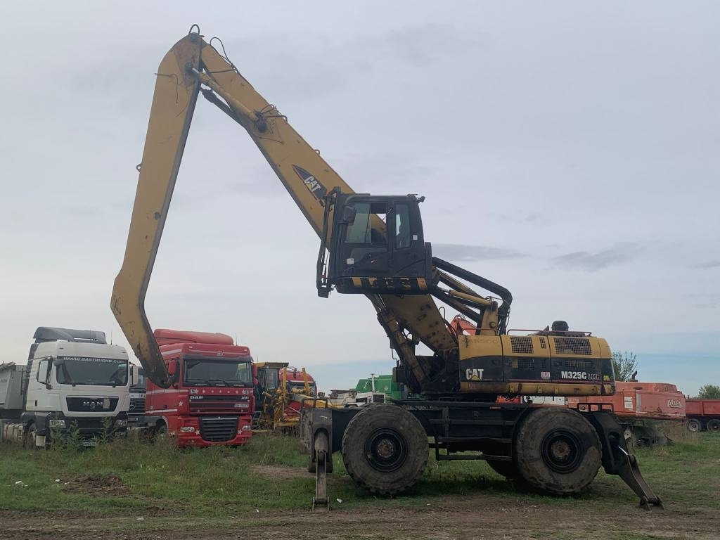 CAT M 325 C L MH  - Manipulador de materiales: foto 2 CAT M 325 C L MH  - Manipulador de materiales: foto 2