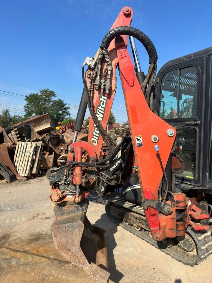 Retroexcavadora Ditch Witch XT 1600: foto 10