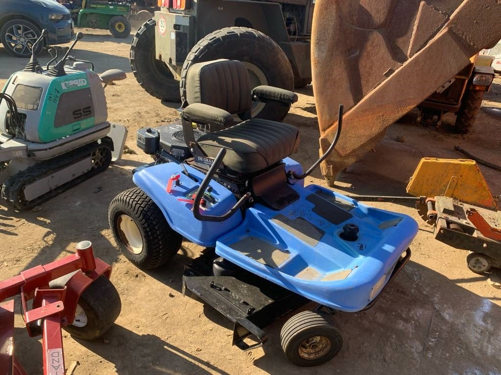 Dixon ZTR4421 - Cortacésped: foto 3 Dixon ZTR4421 - Cortacésped: foto 3