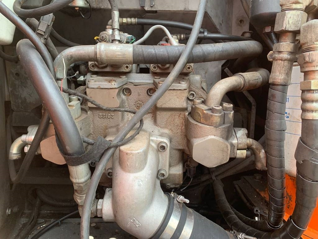 Arrendamiento de Hitachi ZX 180 LC-3  Hitachi ZX 180 LC-3: foto 10